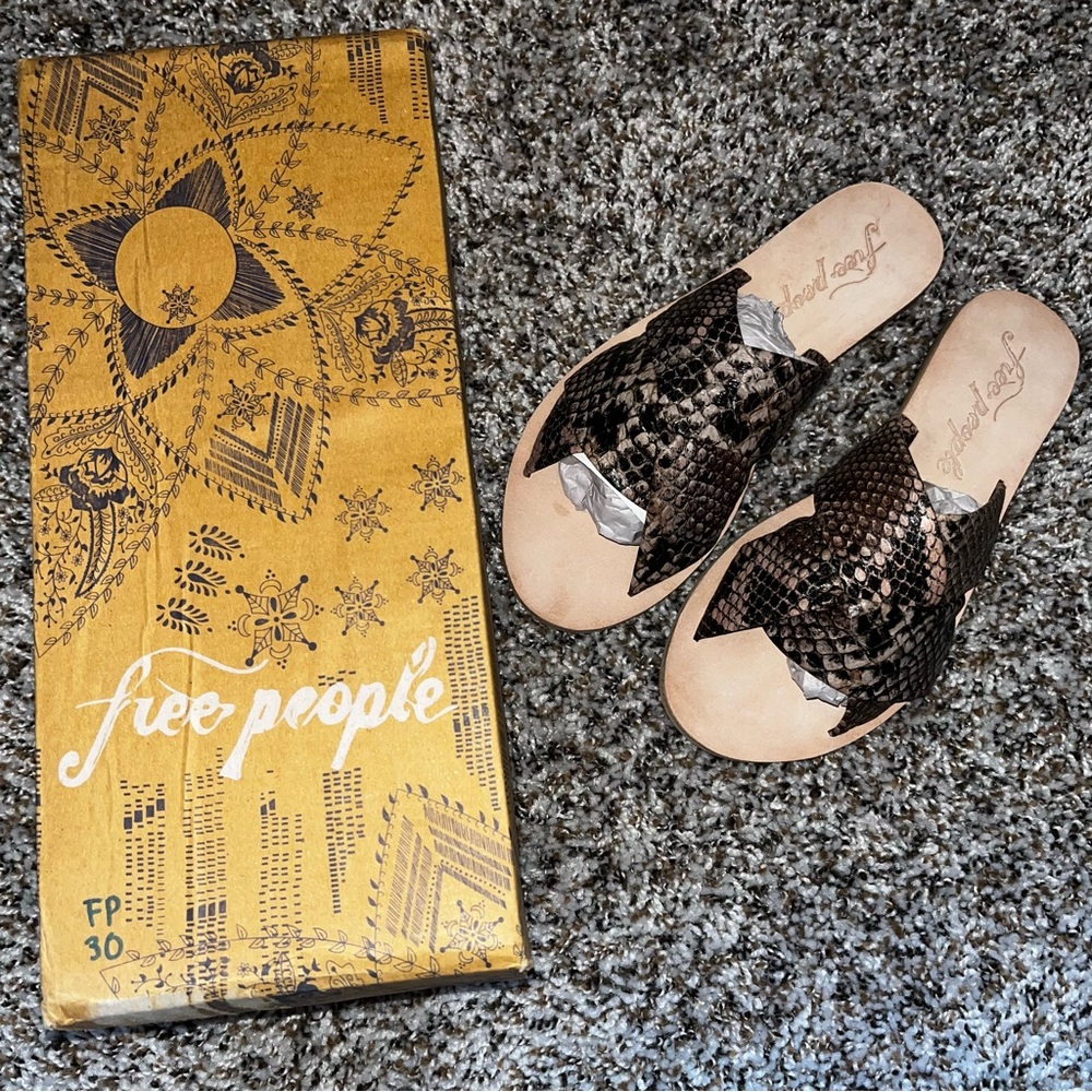 Free People Rio Vista Slide Sandals Beige Snake - Picture 5 of 6